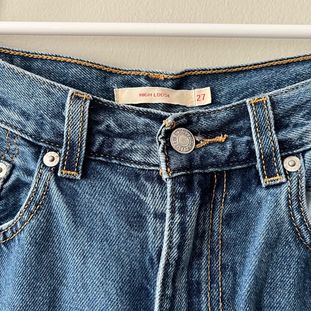 Levi’s Women’s High Loose Medium Wash Wide Leg Jeans Size 27 - Picture 4 of 8